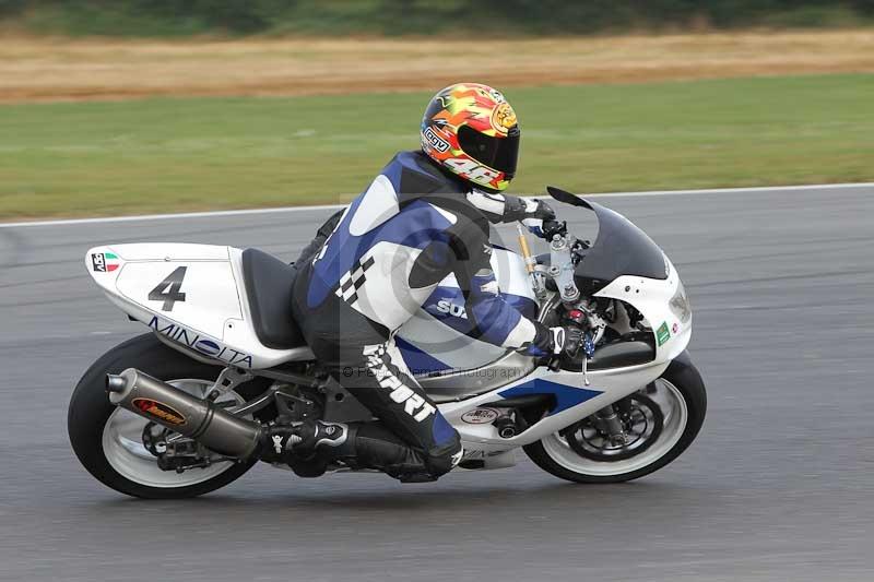 Motorcycle action photographs;Trackday digital images;event digital images;eventdigitalimages;no limits trackday;peter wileman photography;snetterton;snetterton circuit norfolk;snetterton photographs;trackday;trackday photos