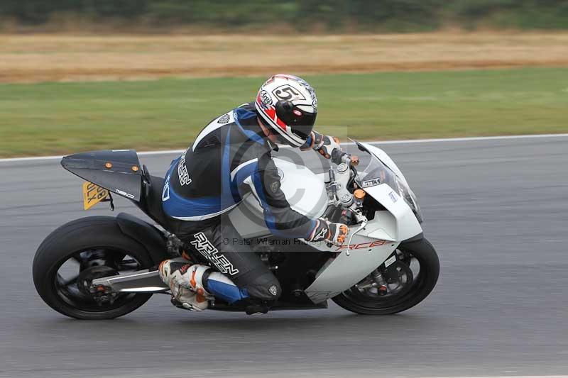 Motorcycle action photographs;Trackday digital images;event digital images;eventdigitalimages;no limits trackday;peter wileman photography;snetterton;snetterton circuit norfolk;snetterton photographs;trackday;trackday photos