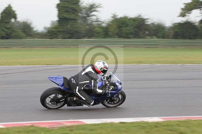 Motorcycle action photographs;Trackday digital images;event digital images;eventdigitalimages;no limits trackday;peter wileman photography;snetterton;snetterton circuit norfolk;snetterton photographs;trackday;trackday photos