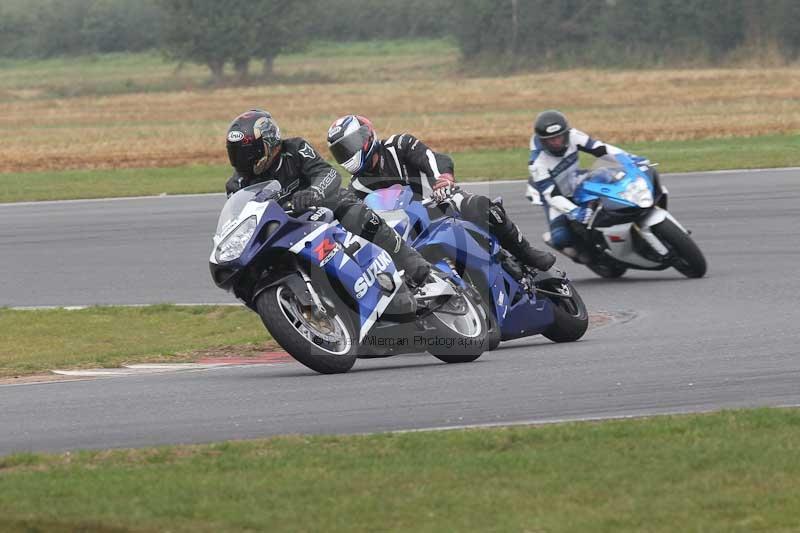 Motorcycle action photographs;Trackday digital images;event digital images;eventdigitalimages;no limits trackday;peter wileman photography;snetterton;snetterton circuit norfolk;snetterton photographs;trackday;trackday photos