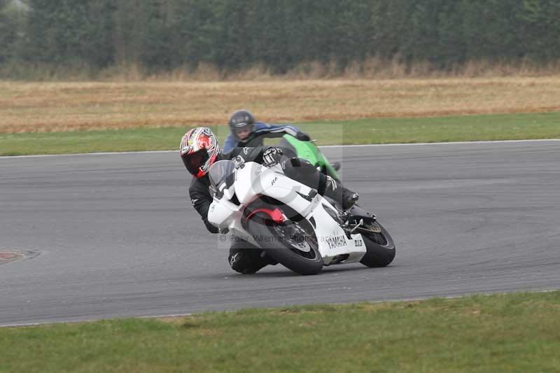 Motorcycle action photographs;Trackday digital images;event digital images;eventdigitalimages;no limits trackday;peter wileman photography;snetterton;snetterton circuit norfolk;snetterton photographs;trackday;trackday photos