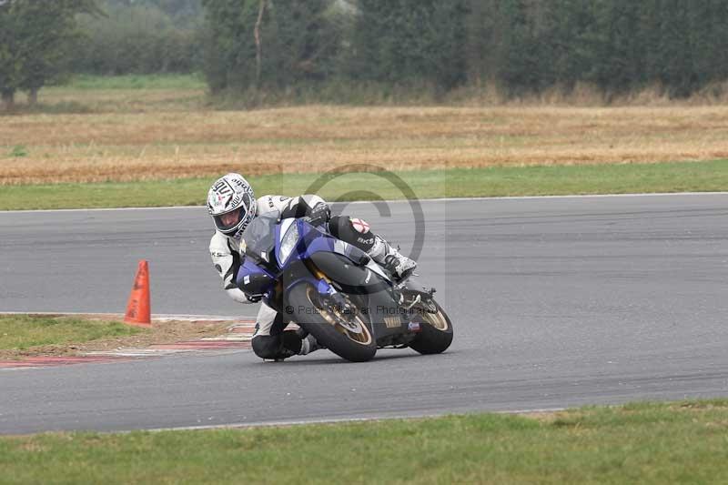 Motorcycle action photographs;Trackday digital images;event digital images;eventdigitalimages;no limits trackday;peter wileman photography;snetterton;snetterton circuit norfolk;snetterton photographs;trackday;trackday photos