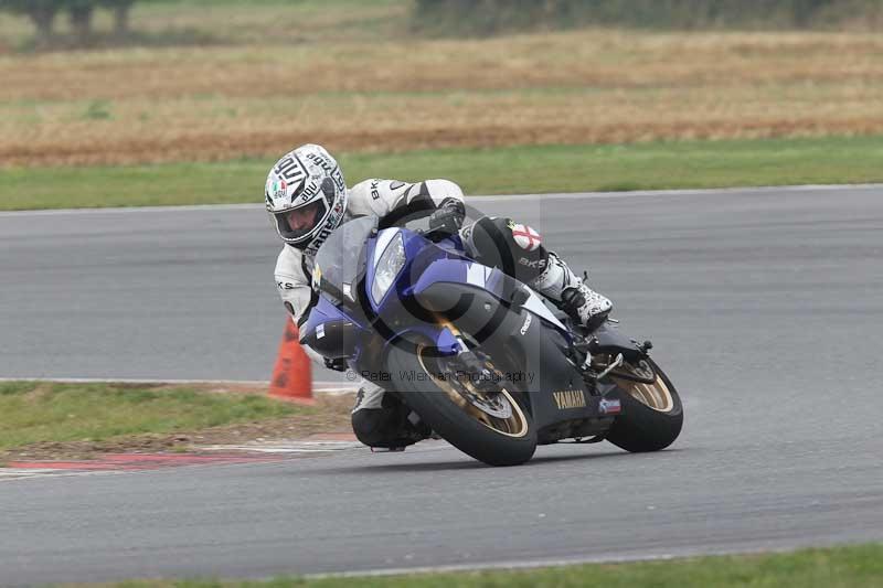 Motorcycle action photographs;Trackday digital images;event digital images;eventdigitalimages;no limits trackday;peter wileman photography;snetterton;snetterton circuit norfolk;snetterton photographs;trackday;trackday photos