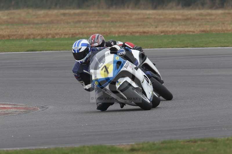 Motorcycle action photographs;Trackday digital images;event digital images;eventdigitalimages;no limits trackday;peter wileman photography;snetterton;snetterton circuit norfolk;snetterton photographs;trackday;trackday photos