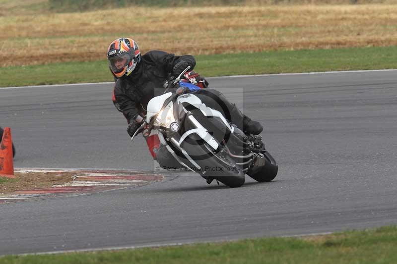 Motorcycle action photographs;Trackday digital images;event digital images;eventdigitalimages;no limits trackday;peter wileman photography;snetterton;snetterton circuit norfolk;snetterton photographs;trackday;trackday photos