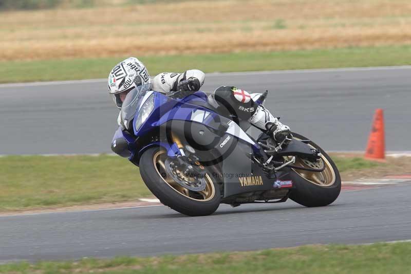 Motorcycle action photographs;Trackday digital images;event digital images;eventdigitalimages;no limits trackday;peter wileman photography;snetterton;snetterton circuit norfolk;snetterton photographs;trackday;trackday photos