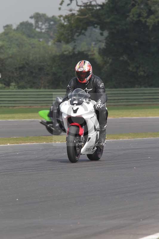 Motorcycle action photographs;Trackday digital images;event digital images;eventdigitalimages;no limits trackday;peter wileman photography;snetterton;snetterton circuit norfolk;snetterton photographs;trackday;trackday photos