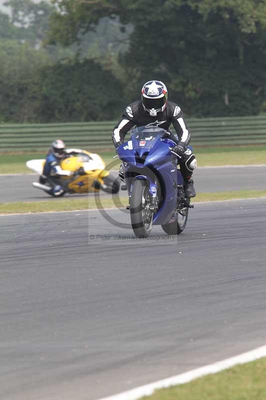 Motorcycle action photographs;Trackday digital images;event digital images;eventdigitalimages;no limits trackday;peter wileman photography;snetterton;snetterton circuit norfolk;snetterton photographs;trackday;trackday photos