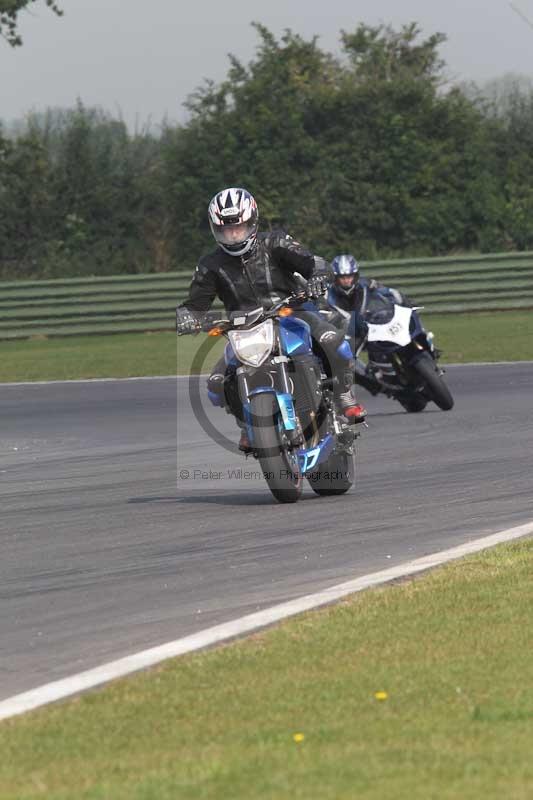Motorcycle action photographs;Trackday digital images;event digital images;eventdigitalimages;no limits trackday;peter wileman photography;snetterton;snetterton circuit norfolk;snetterton photographs;trackday;trackday photos