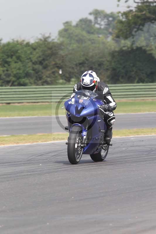 Motorcycle action photographs;Trackday digital images;event digital images;eventdigitalimages;no limits trackday;peter wileman photography;snetterton;snetterton circuit norfolk;snetterton photographs;trackday;trackday photos