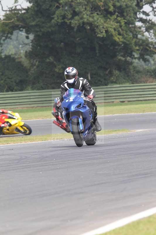 Motorcycle action photographs;Trackday digital images;event digital images;eventdigitalimages;no limits trackday;peter wileman photography;snetterton;snetterton circuit norfolk;snetterton photographs;trackday;trackday photos