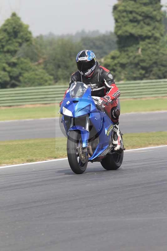 Motorcycle action photographs;Trackday digital images;event digital images;eventdigitalimages;no limits trackday;peter wileman photography;snetterton;snetterton circuit norfolk;snetterton photographs;trackday;trackday photos