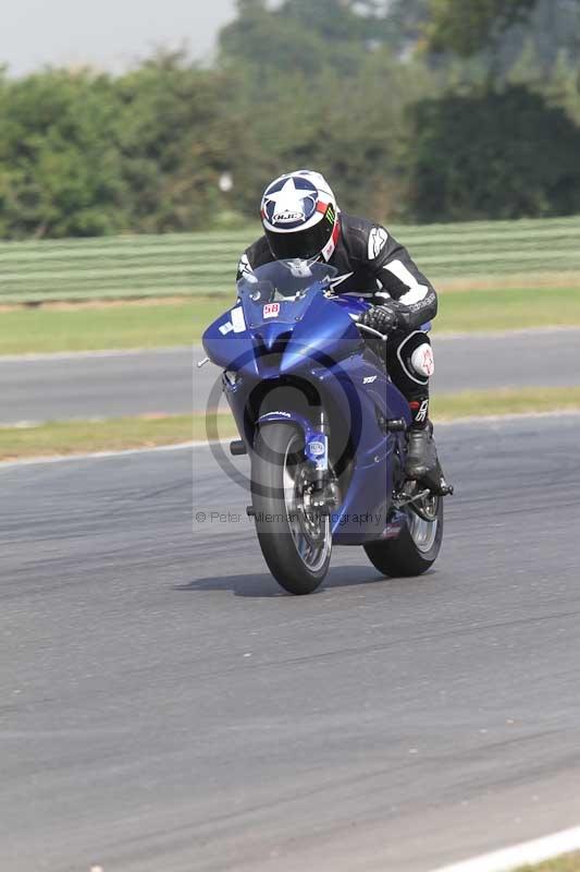 Motorcycle action photographs;Trackday digital images;event digital images;eventdigitalimages;no limits trackday;peter wileman photography;snetterton;snetterton circuit norfolk;snetterton photographs;trackday;trackday photos