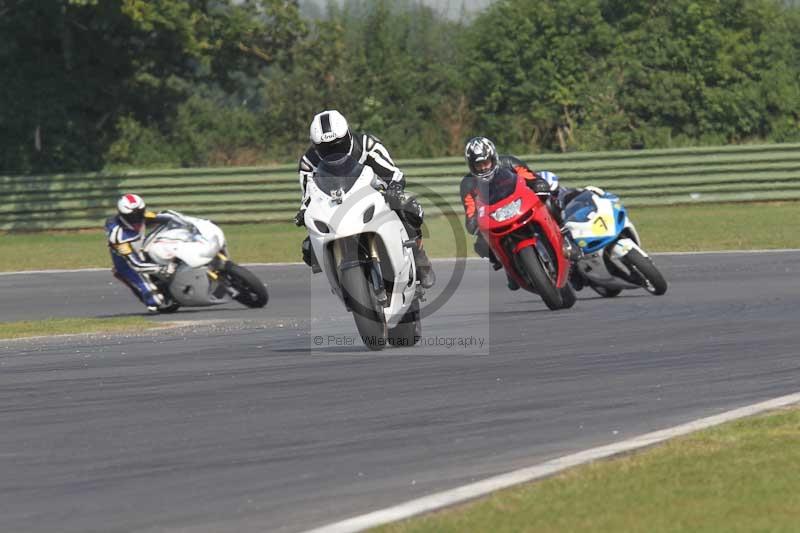 Motorcycle action photographs;Trackday digital images;event digital images;eventdigitalimages;no limits trackday;peter wileman photography;snetterton;snetterton circuit norfolk;snetterton photographs;trackday;trackday photos