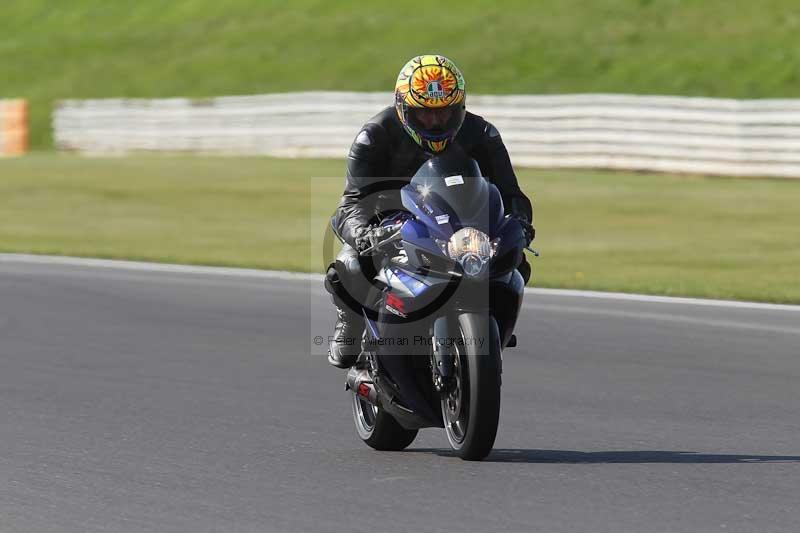 Motorcycle action photographs;Trackday digital images;event digital images;eventdigitalimages;no limits trackday;peter wileman photography;snetterton;snetterton circuit norfolk;snetterton photographs;trackday;trackday photos