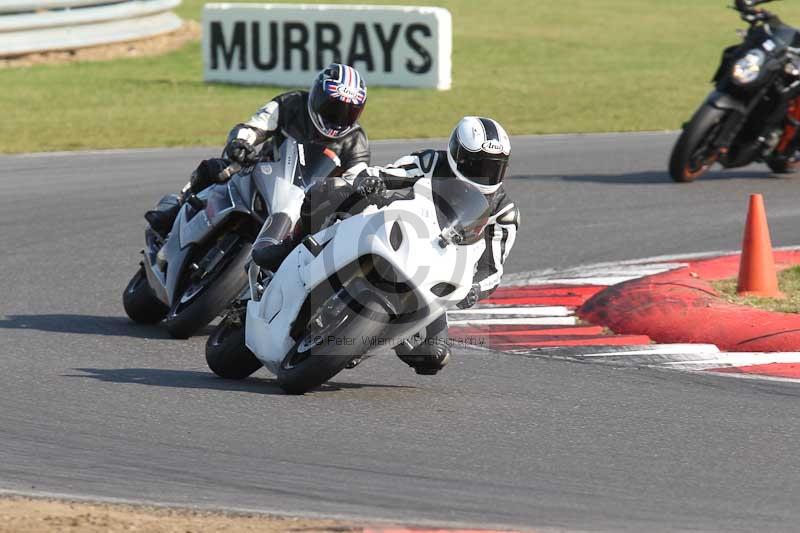 Motorcycle action photographs;Trackday digital images;event digital images;eventdigitalimages;no limits trackday;peter wileman photography;snetterton;snetterton circuit norfolk;snetterton photographs;trackday;trackday photos