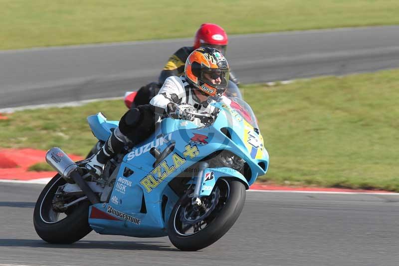 Motorcycle action photographs;Trackday digital images;event digital images;eventdigitalimages;no limits trackday;peter wileman photography;snetterton;snetterton circuit norfolk;snetterton photographs;trackday;trackday photos