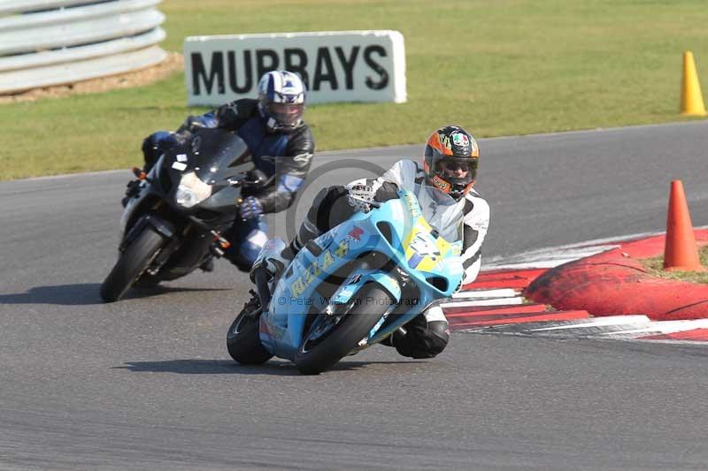 Motorcycle action photographs;Trackday digital images;event digital images;eventdigitalimages;no limits trackday;peter wileman photography;snetterton;snetterton circuit norfolk;snetterton photographs;trackday;trackday photos