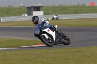Motorcycle-action-photographs;Trackday-digital-images;event-digital-images;eventdigitalimages;no-limits-trackday;peter-wileman-photography;snetterton;snetterton-circuit-norfolk;snetterton-photographs;trackday;trackday-photos