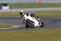 Motorcycle-action-photographs;Trackday-digital-images;event-digital-images;eventdigitalimages;no-limits-trackday;peter-wileman-photography;snetterton;snetterton-circuit-norfolk;snetterton-photographs;trackday;trackday-photos