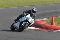 Motorcycle-action-photographs;Trackday-digital-images;event-digital-images;eventdigitalimages;no-limits-trackday;peter-wileman-photography;snetterton;snetterton-circuit-norfolk;snetterton-photographs;trackday;trackday-photos