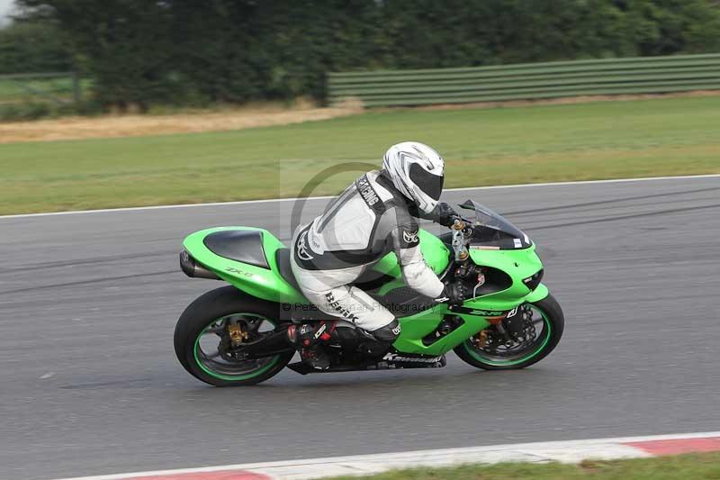 Motorcycle action photographs;Trackday digital images;event digital images;eventdigitalimages;no limits trackday;peter wileman photography;snetterton;snetterton circuit norfolk;snetterton photographs;trackday;trackday photos
