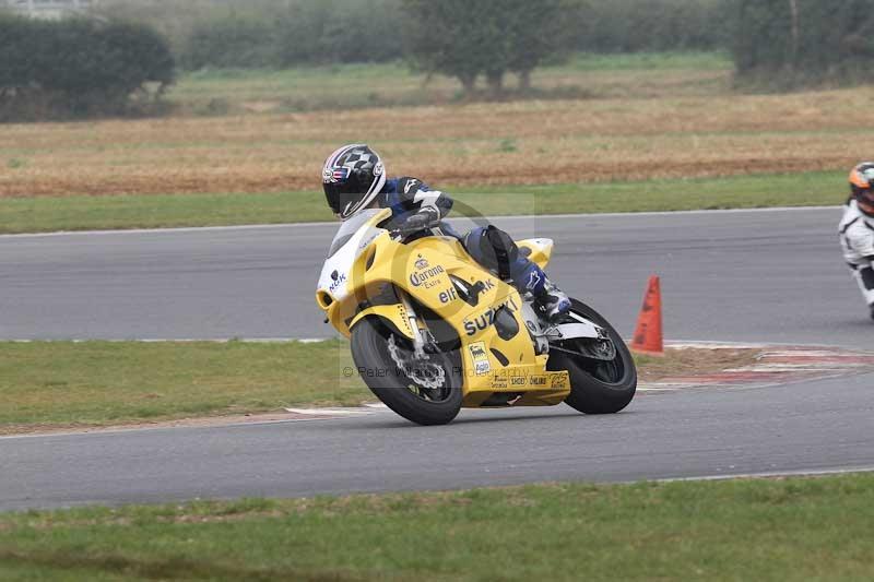 Motorcycle action photographs;Trackday digital images;event digital images;eventdigitalimages;no limits trackday;peter wileman photography;snetterton;snetterton circuit norfolk;snetterton photographs;trackday;trackday photos