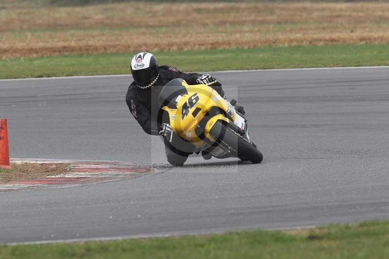 Motorcycle action photographs;Trackday digital images;event digital images;eventdigitalimages;no limits trackday;peter wileman photography;snetterton;snetterton circuit norfolk;snetterton photographs;trackday;trackday photos