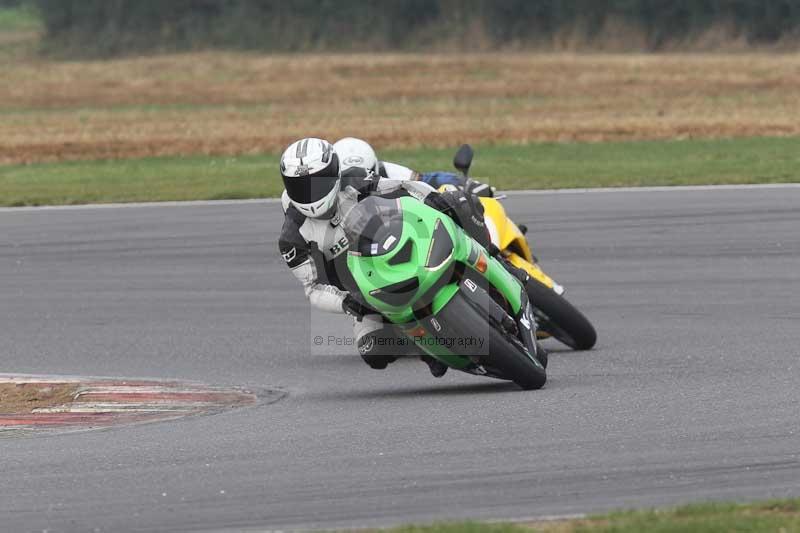 Motorcycle action photographs;Trackday digital images;event digital images;eventdigitalimages;no limits trackday;peter wileman photography;snetterton;snetterton circuit norfolk;snetterton photographs;trackday;trackday photos