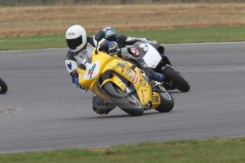 Motorcycle action photographs;Trackday digital images;event digital images;eventdigitalimages;no limits trackday;peter wileman photography;snetterton;snetterton circuit norfolk;snetterton photographs;trackday;trackday photos