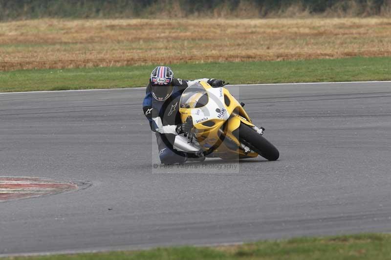 Motorcycle action photographs;Trackday digital images;event digital images;eventdigitalimages;no limits trackday;peter wileman photography;snetterton;snetterton circuit norfolk;snetterton photographs;trackday;trackday photos