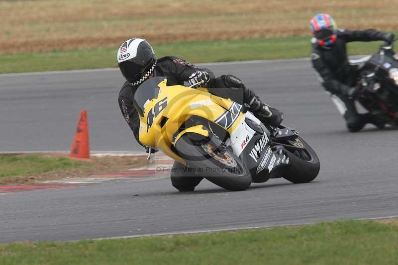 Motorcycle action photographs;Trackday digital images;event digital images;eventdigitalimages;no limits trackday;peter wileman photography;snetterton;snetterton circuit norfolk;snetterton photographs;trackday;trackday photos