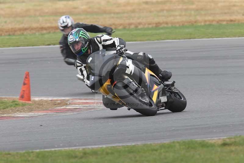 Motorcycle action photographs;Trackday digital images;event digital images;eventdigitalimages;no limits trackday;peter wileman photography;snetterton;snetterton circuit norfolk;snetterton photographs;trackday;trackday photos