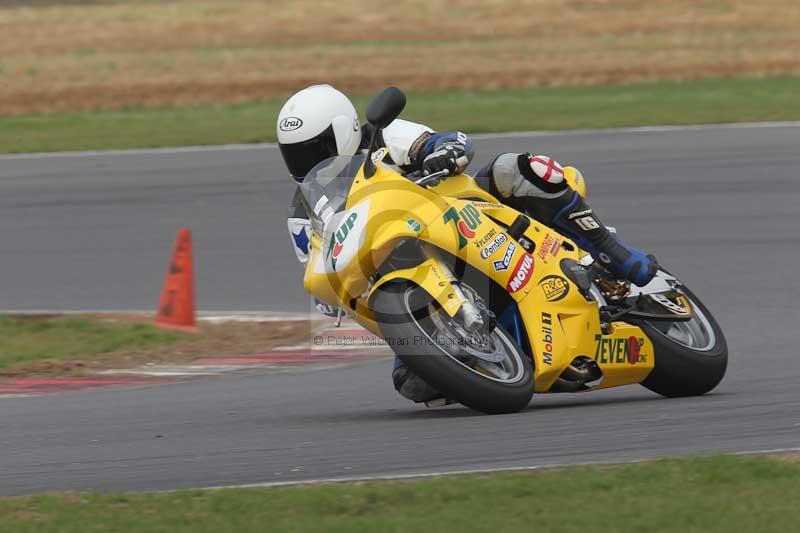 Motorcycle action photographs;Trackday digital images;event digital images;eventdigitalimages;no limits trackday;peter wileman photography;snetterton;snetterton circuit norfolk;snetterton photographs;trackday;trackday photos