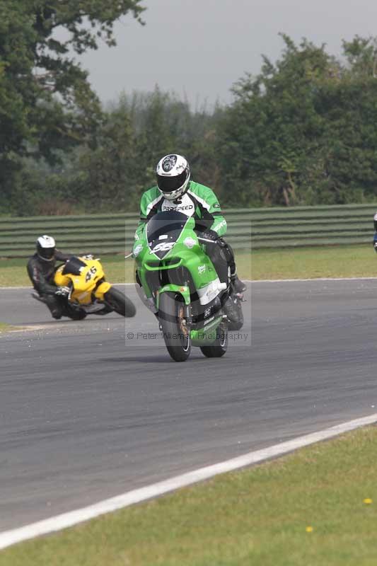 Motorcycle action photographs;Trackday digital images;event digital images;eventdigitalimages;no limits trackday;peter wileman photography;snetterton;snetterton circuit norfolk;snetterton photographs;trackday;trackday photos