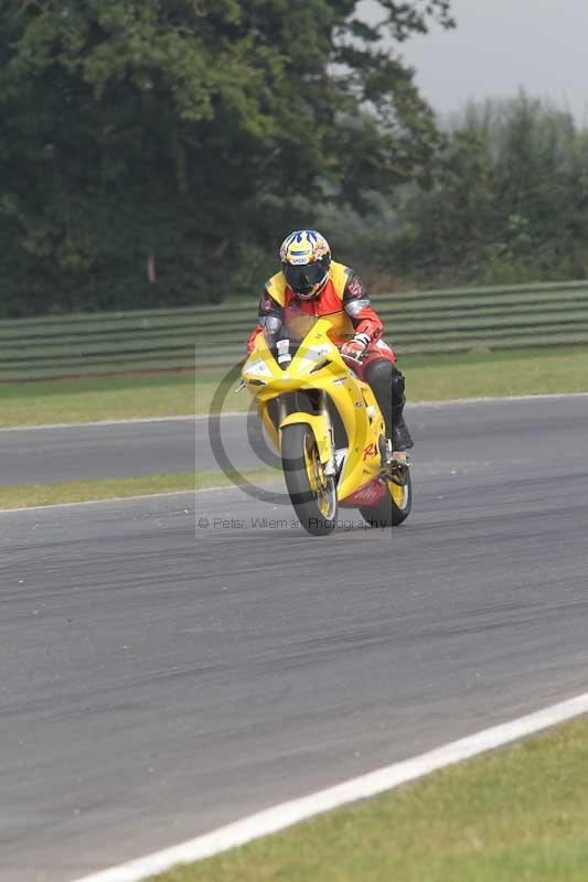 Motorcycle action photographs;Trackday digital images;event digital images;eventdigitalimages;no limits trackday;peter wileman photography;snetterton;snetterton circuit norfolk;snetterton photographs;trackday;trackday photos