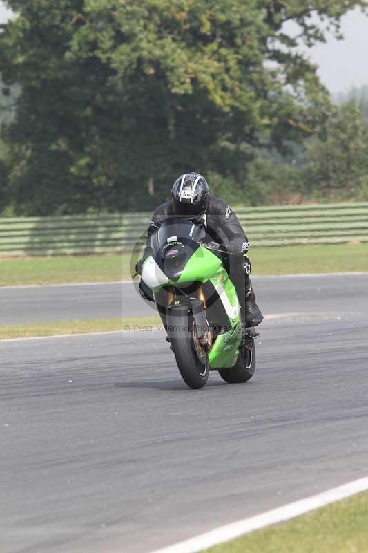 Motorcycle action photographs;Trackday digital images;event digital images;eventdigitalimages;no limits trackday;peter wileman photography;snetterton;snetterton circuit norfolk;snetterton photographs;trackday;trackday photos