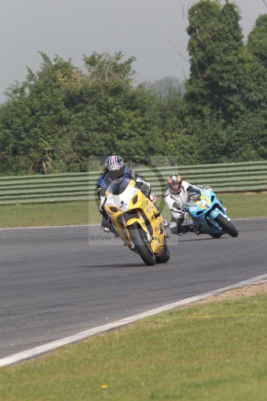Motorcycle action photographs;Trackday digital images;event digital images;eventdigitalimages;no limits trackday;peter wileman photography;snetterton;snetterton circuit norfolk;snetterton photographs;trackday;trackday photos
