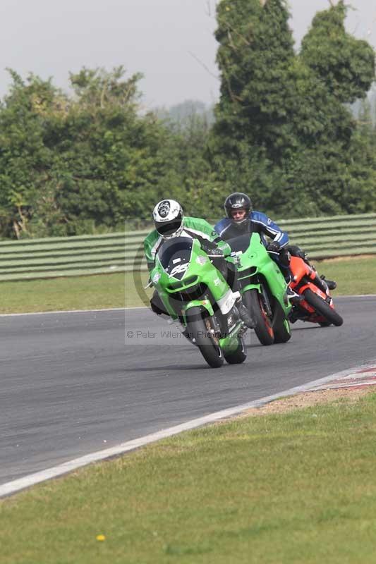 Motorcycle action photographs;Trackday digital images;event digital images;eventdigitalimages;no limits trackday;peter wileman photography;snetterton;snetterton circuit norfolk;snetterton photographs;trackday;trackday photos