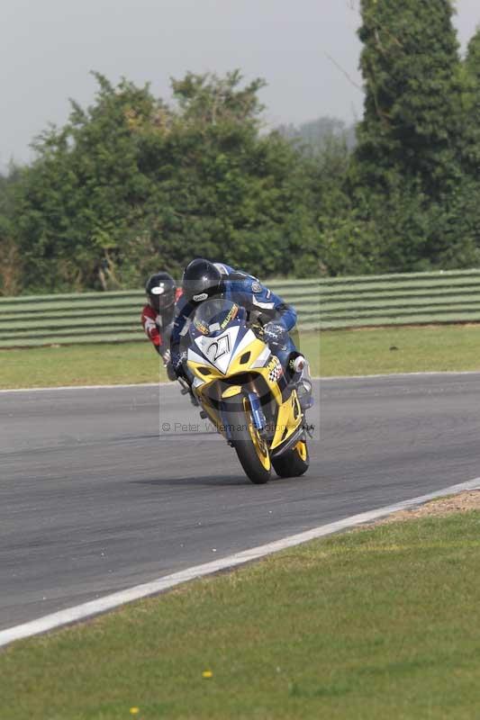 Motorcycle action photographs;Trackday digital images;event digital images;eventdigitalimages;no limits trackday;peter wileman photography;snetterton;snetterton circuit norfolk;snetterton photographs;trackday;trackday photos