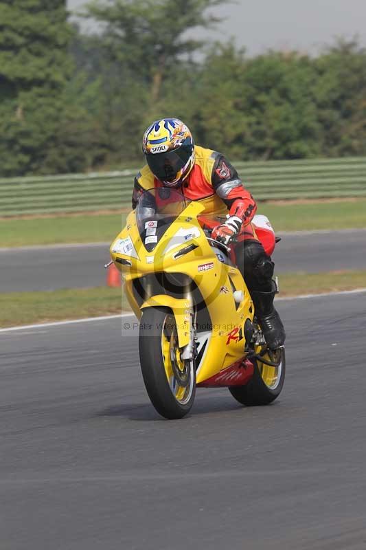 Motorcycle action photographs;Trackday digital images;event digital images;eventdigitalimages;no limits trackday;peter wileman photography;snetterton;snetterton circuit norfolk;snetterton photographs;trackday;trackday photos