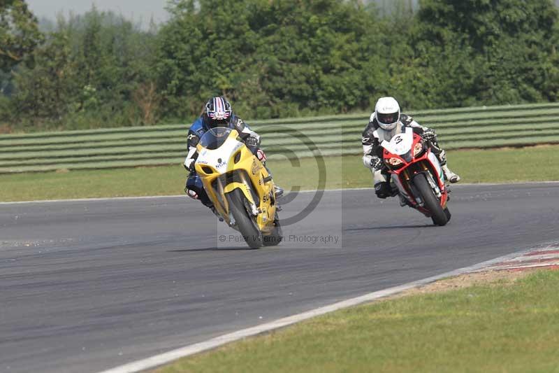 Motorcycle action photographs;Trackday digital images;event digital images;eventdigitalimages;no limits trackday;peter wileman photography;snetterton;snetterton circuit norfolk;snetterton photographs;trackday;trackday photos