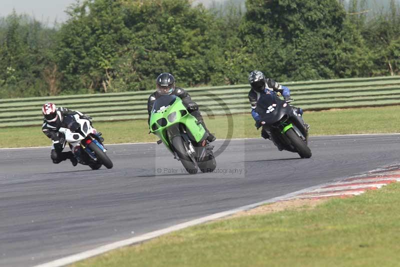 Motorcycle action photographs;Trackday digital images;event digital images;eventdigitalimages;no limits trackday;peter wileman photography;snetterton;snetterton circuit norfolk;snetterton photographs;trackday;trackday photos