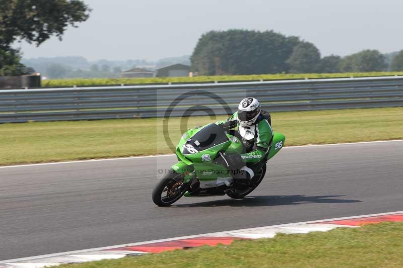 Motorcycle action photographs;Trackday digital images;event digital images;eventdigitalimages;no limits trackday;peter wileman photography;snetterton;snetterton circuit norfolk;snetterton photographs;trackday;trackday photos