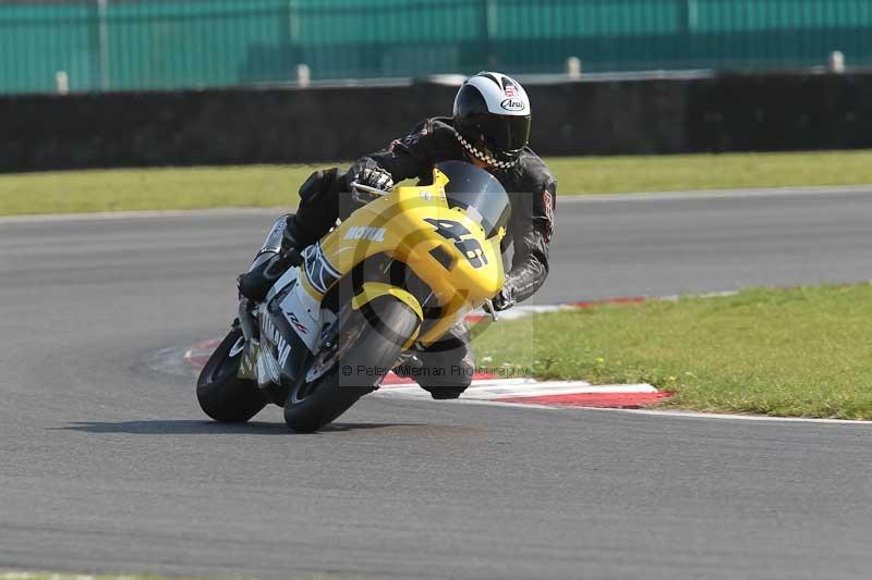 Motorcycle action photographs;Trackday digital images;event digital images;eventdigitalimages;no limits trackday;peter wileman photography;snetterton;snetterton circuit norfolk;snetterton photographs;trackday;trackday photos