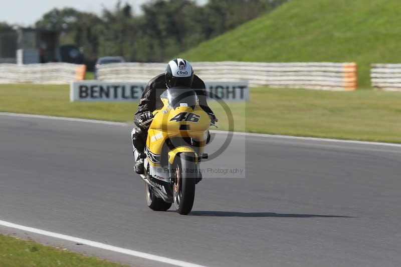 Motorcycle action photographs;Trackday digital images;event digital images;eventdigitalimages;no limits trackday;peter wileman photography;snetterton;snetterton circuit norfolk;snetterton photographs;trackday;trackday photos