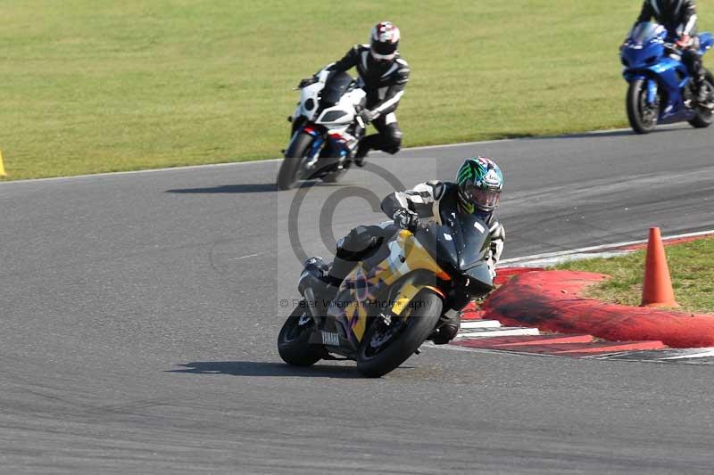 Motorcycle action photographs;Trackday digital images;event digital images;eventdigitalimages;no limits trackday;peter wileman photography;snetterton;snetterton circuit norfolk;snetterton photographs;trackday;trackday photos