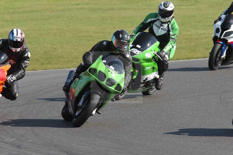 Motorcycle action photographs;Trackday digital images;event digital images;eventdigitalimages;no limits trackday;peter wileman photography;snetterton;snetterton circuit norfolk;snetterton photographs;trackday;trackday photos
