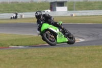 Motorcycle-action-photographs;Trackday-digital-images;event-digital-images;eventdigitalimages;no-limits-trackday;peter-wileman-photography;snetterton;snetterton-circuit-norfolk;snetterton-photographs;trackday;trackday-photos