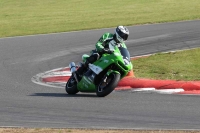Motorcycle-action-photographs;Trackday-digital-images;event-digital-images;eventdigitalimages;no-limits-trackday;peter-wileman-photography;snetterton;snetterton-circuit-norfolk;snetterton-photographs;trackday;trackday-photos